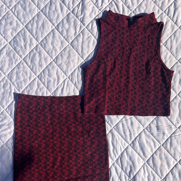 ♥️ Red and Black Houndstooth Two-Piece Set - Picture 2 of 2